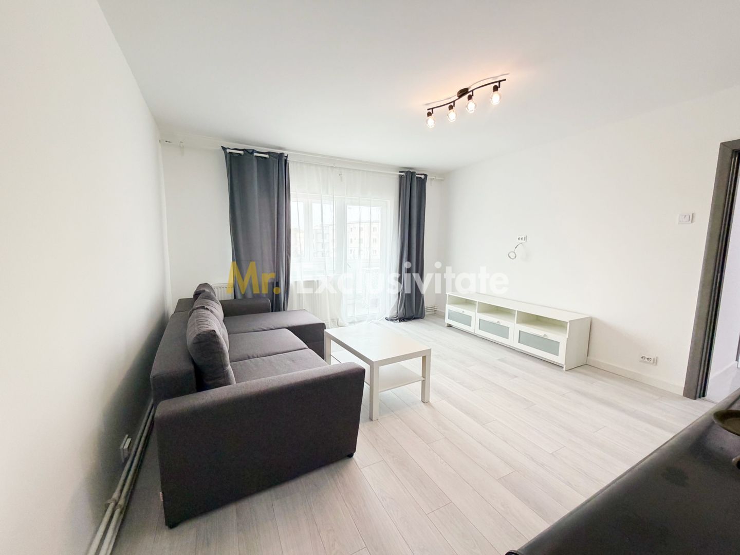 Inchiriere apartament 3 camere decomandat - cartier Trivale - Poză 1