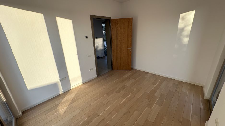 Casa cu 5 camere - Dumbarvita - Poză 13