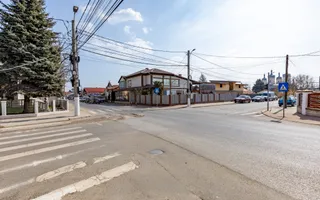 Clădire și teren pentru investiție, central Roman - Poză 69