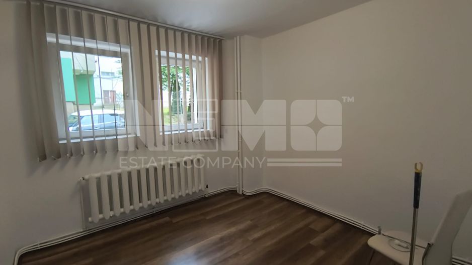Apartament 3 camere, Obcini, parter, ideal birouri/cabinete - Poză 9