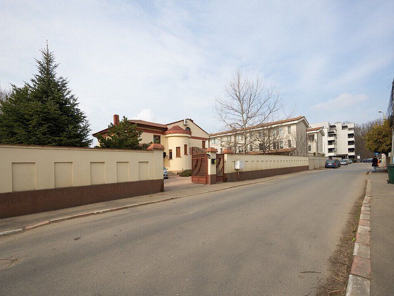 Vila cu 750 mp utili si teren de 1.480 mp in Erou Iancu Nicolae - Poză 44