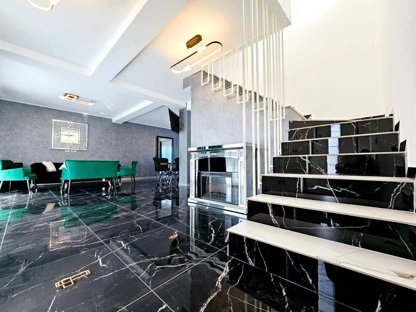 OFERTA 249.000 !!! Vila de vis din Tunari – Lux, rafinament și confort absolut! - Poză 1