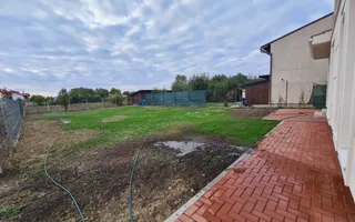Duplex modern cu 5 camere si 2 bai - curte de 750mp in Ghiroda - Poză 16