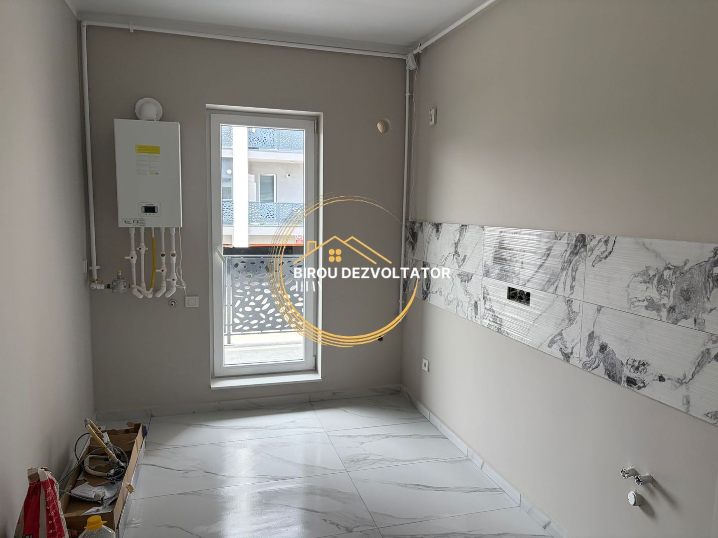 Decomandat 2bai Vedere Libera Titan Pallady Metrou Teclu Parcare BONUS - Poză 4