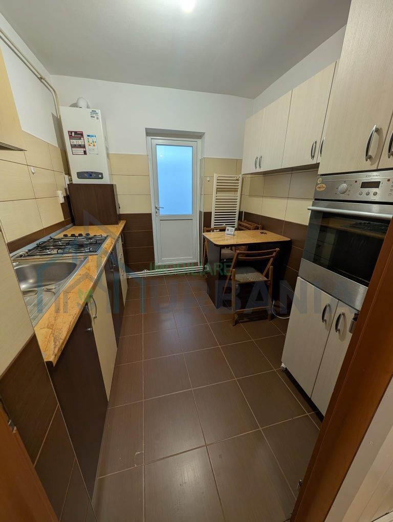 Apartament 3 camere, decomandat, în zona Grădinari - Metalurgie, Iași - Poză 2