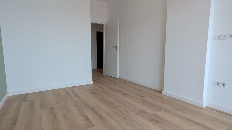 Apartament cu 3 camere, zona Eroilor, Floresti - Poză 6