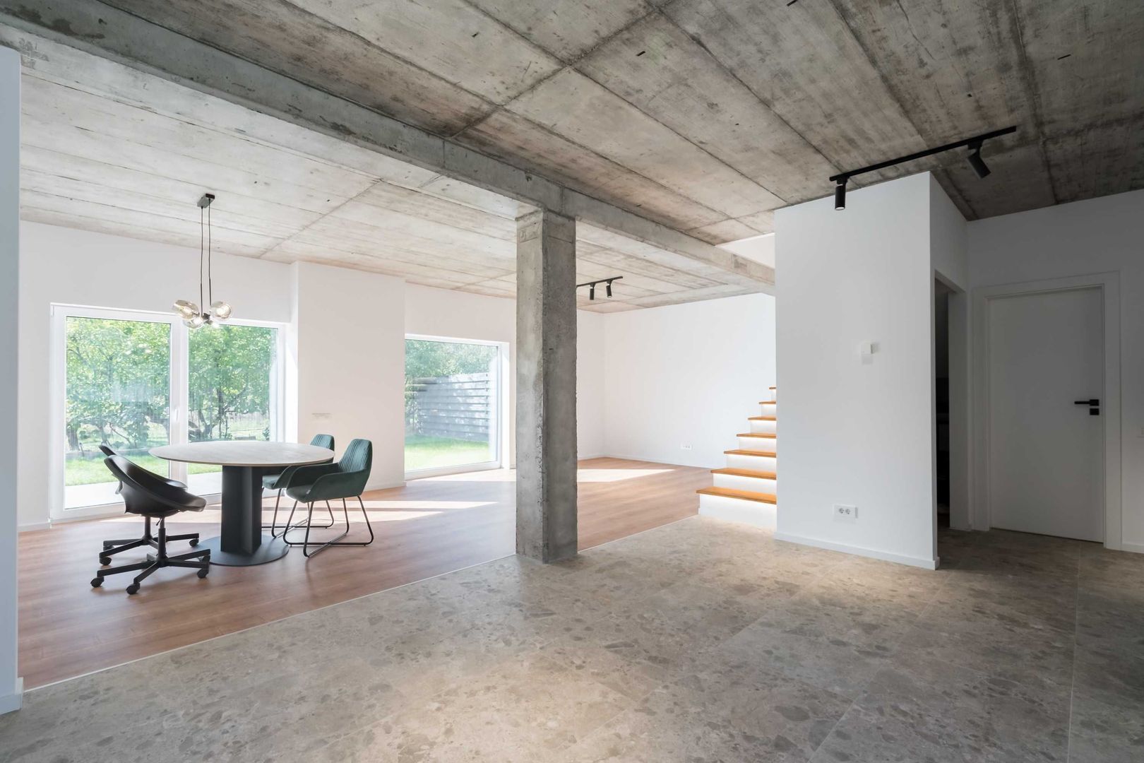 Casa 7 Hambar44,casa pasiva,pompa caldura geoter,3 locuri parcare - Poză 7