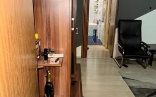 Apartament spatios cu trei camere, Brancoveanu, 80.000€ negociabil - Poză 12