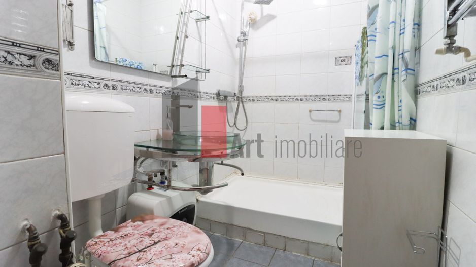 Apartamentul "SUPERMETO", BLOC STRADAL, REABILITAT - Poză 18