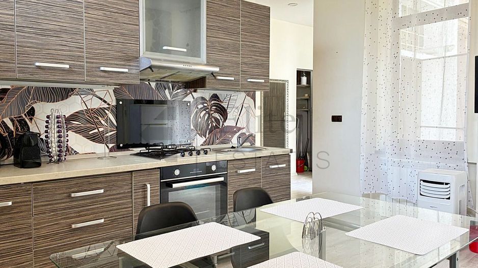 Apartament central cu 3 camere de vanzare in Oradea - Poză 13