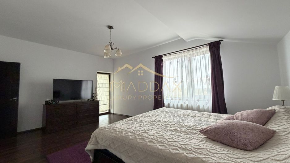 Vila spatioasa cu vedere spre lac Corbeanca - Poză 52