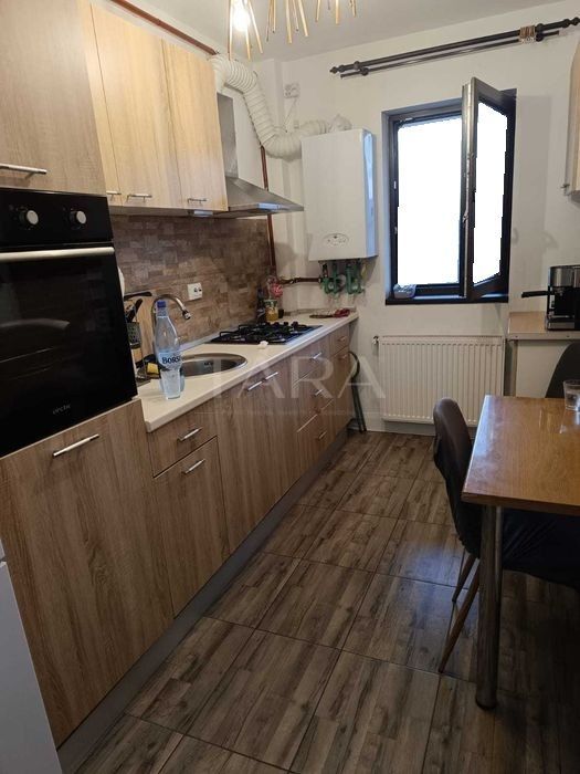 Apartament cu pod mansardabil, zona Panemar, Floresti. - Poză 2