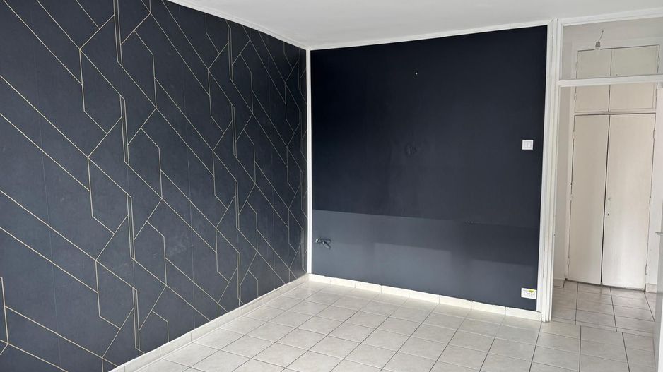 De închiriat: apartament 3 camere - nemobilat - ideal birou - Gorjului - Poză 8