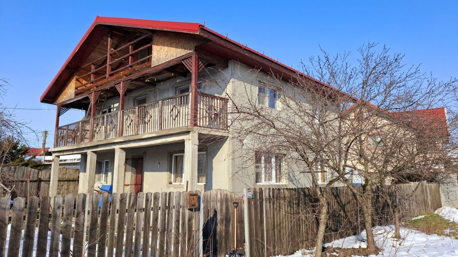 DARZA - CREVEDIA, CASA 7 CAMERE - Poză 1