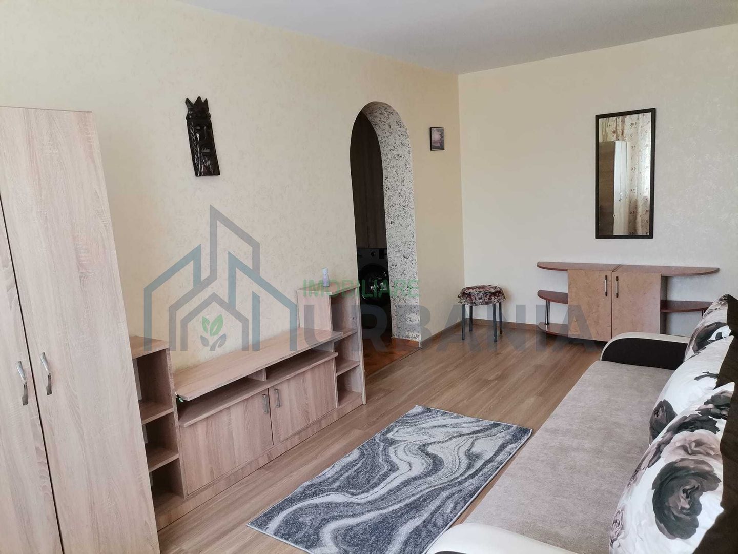 Apartament 2 camere, semidecomandat, Podu Roș, etaj 3/4 - Poză 2