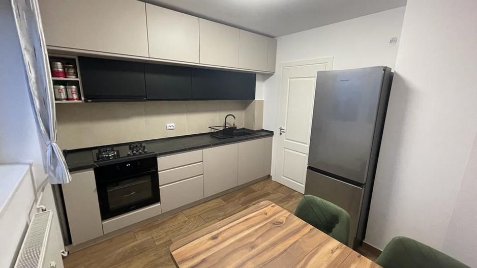 Apartament 3 camere Stefan Cel Mare - Poză 1