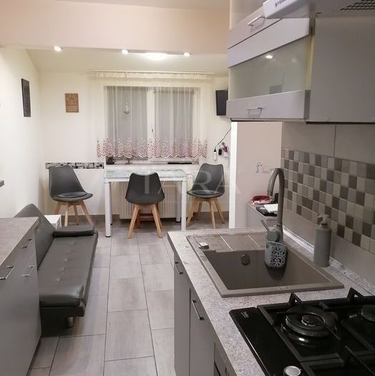 Casă cu 2 apartamente, ideală pentru familie sau investiție, în Zona Iulius Mall - Poză 4