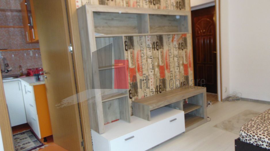 Garsoniera Titan metrou - Poză 4