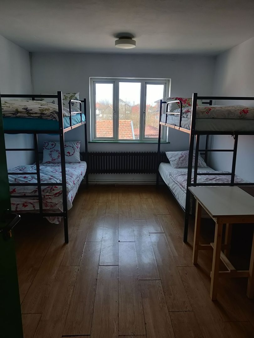 IDEAL PENTRU GRADINITA/SCOALA /AZIL BATRANI / ORFELINAT - Poză 14