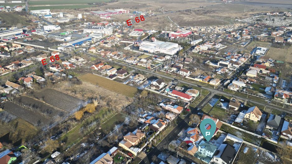 Casă cu teren în Gai - Poză 1