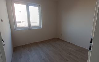 Apartament cu trei camere si gradina proprie - Poză 4