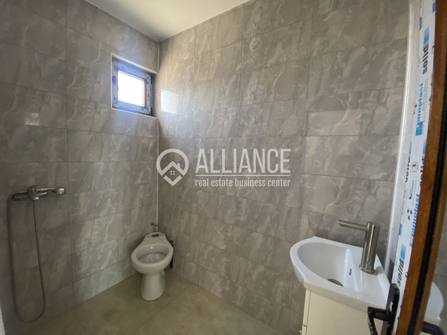 VALU LUI TRAIAN(COD 07) -Casa P+M 5 camere cu teren de 300 mp - Poză 14