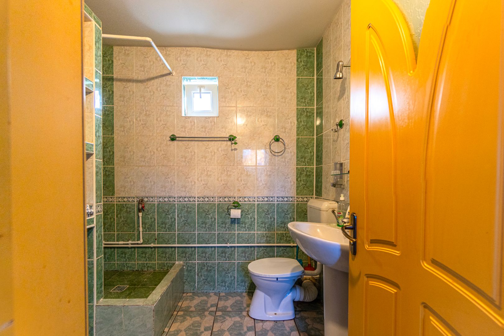 Proprietate mixtă Brașov | Spațiu comercial + locuință | 0% - Poză 21