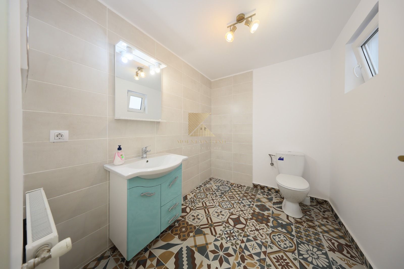 Proprietate mixtă cu spațiu comercial și locuință, Cristian - Poză 14