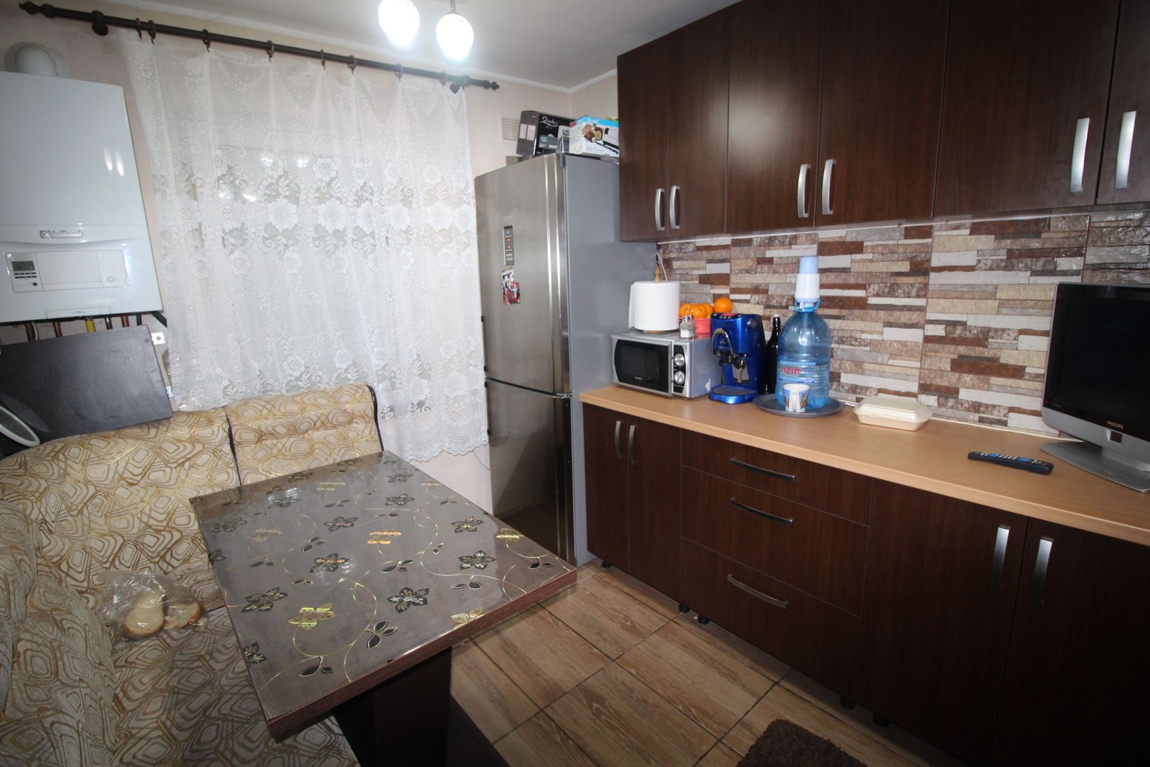 CASA-ZONA MEHALA CU DOUA FRONTURI - Poză 7