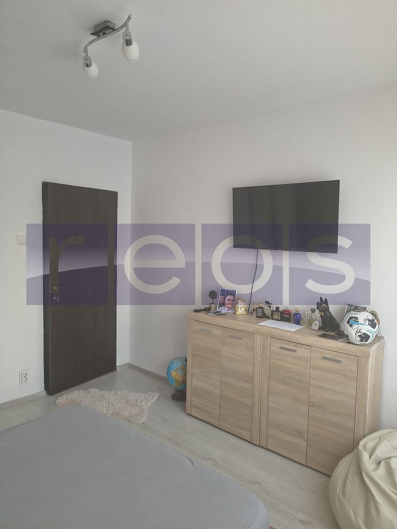 VANZARE 4 CAMERE DECOMANDAT -PARCARE -BULEVARDUL  GHENCEA - Poză 3