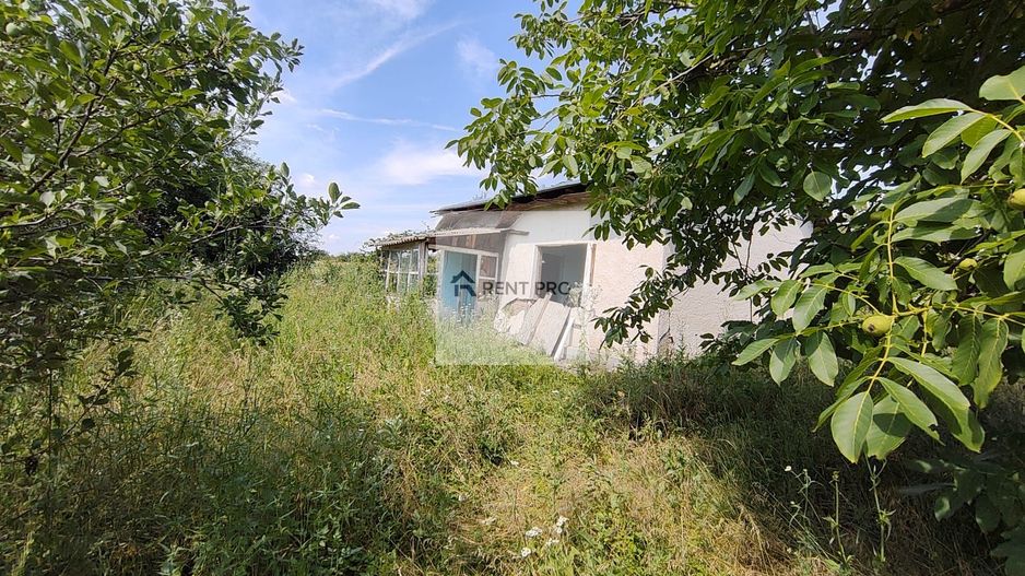 Teren de 11.000 mp cu casă și teren agricol | La 40 km de București | - Poză 5
