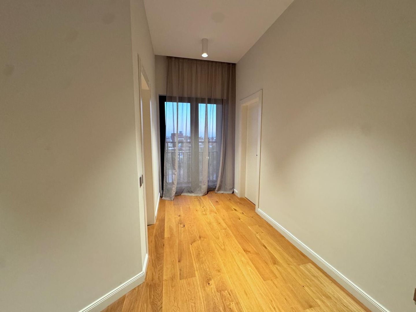 Penthouse parc Herastrau apartament 5 camere 3 băi - Poză 3