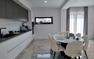 Vila cu 5 camere de vanzare, Strejnicu - Poză 7