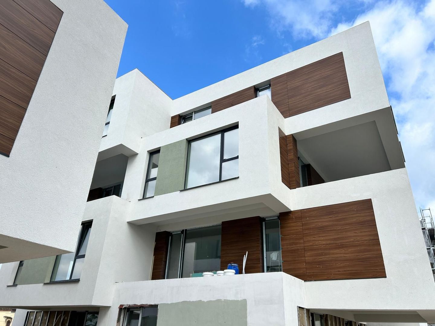 NOU Apartament 3 camere vedere lac si pădure | Chitila - Poză 1