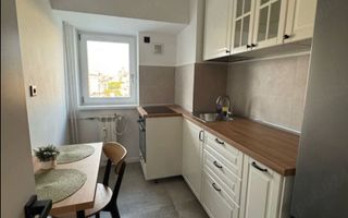 GARSONIERA - NATIUNILE UNITE, BUCATARIE INCHISA, MOBLATA MODERN - Poză 2