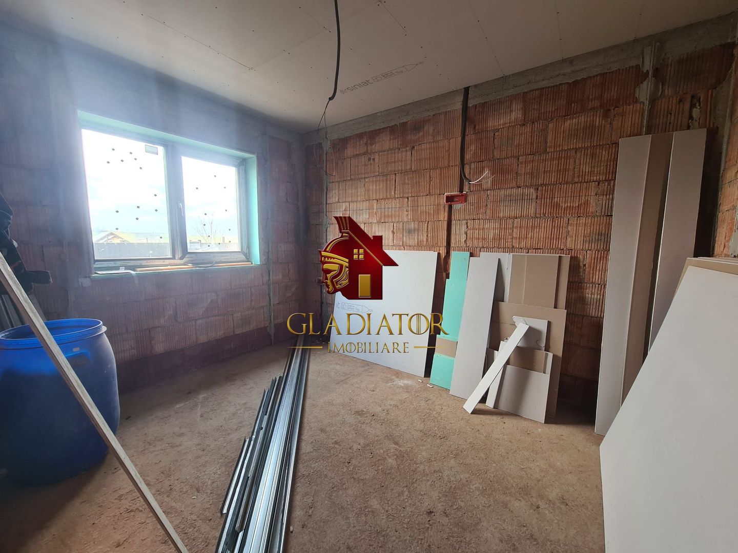 Casa independenta energetic Barnova Cercu, 4 camere, 475 mp teren - Poză 10