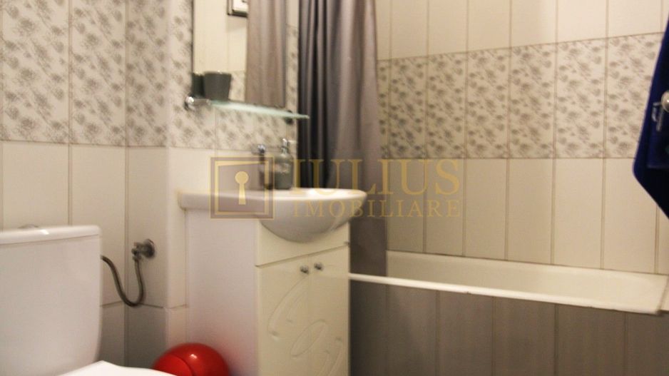 Apartament spatios, 3 camere, centrala proprie - Poză 7