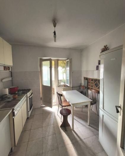 Soarelui-Gen 30 | 2 Camere | Decomandat | Necesita renovare - Poză 3