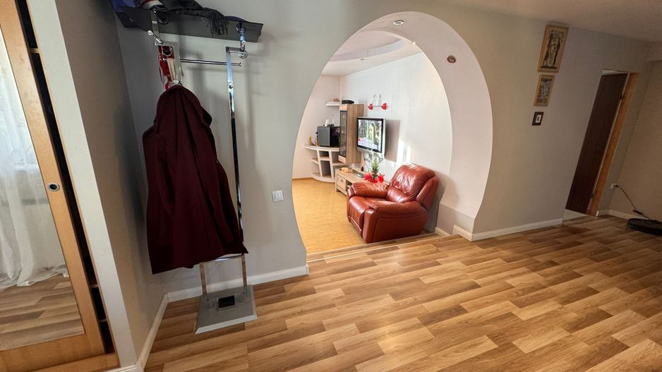 Casa 9 camere Glina 350 mp utili 1000 mp teren - Poză 9