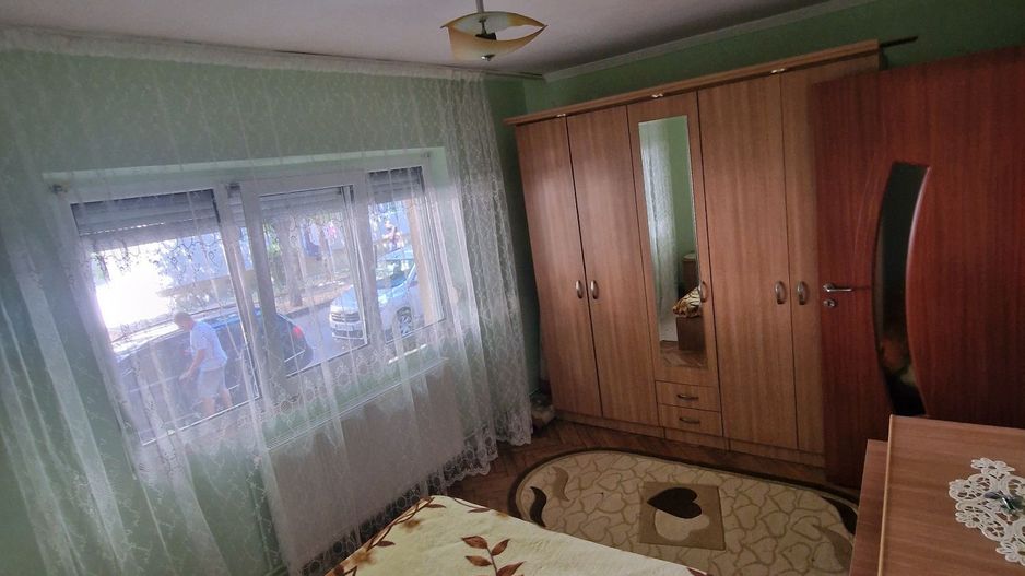Vând apartament 3 camere - Poză 4