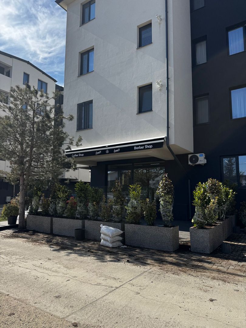 Spatiu Cafenea sau Bar cu Terasa Mare Otopeni 23August Luxor Residence - Poză 12