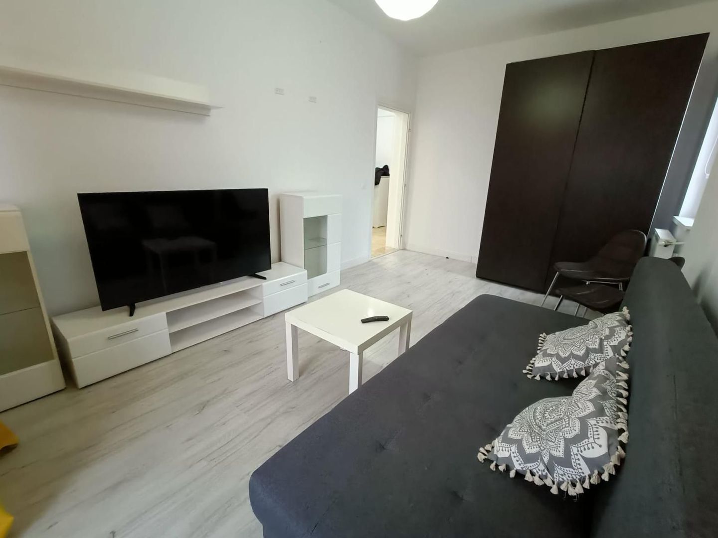 Apartament 3 camere de vânzare – Sector 6 - Poză 1