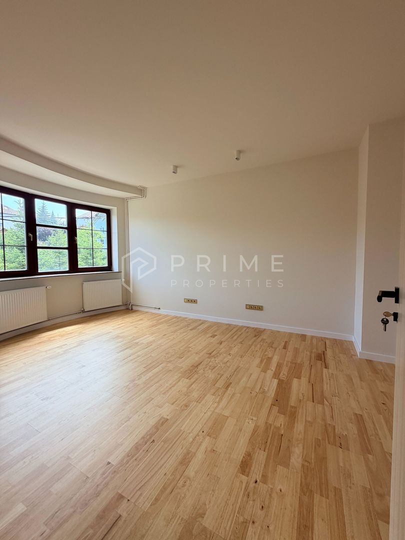 Spațiu de birouri PREMIUM | 160 mp | Vila renovată | Platou | Parcare - Poză 8