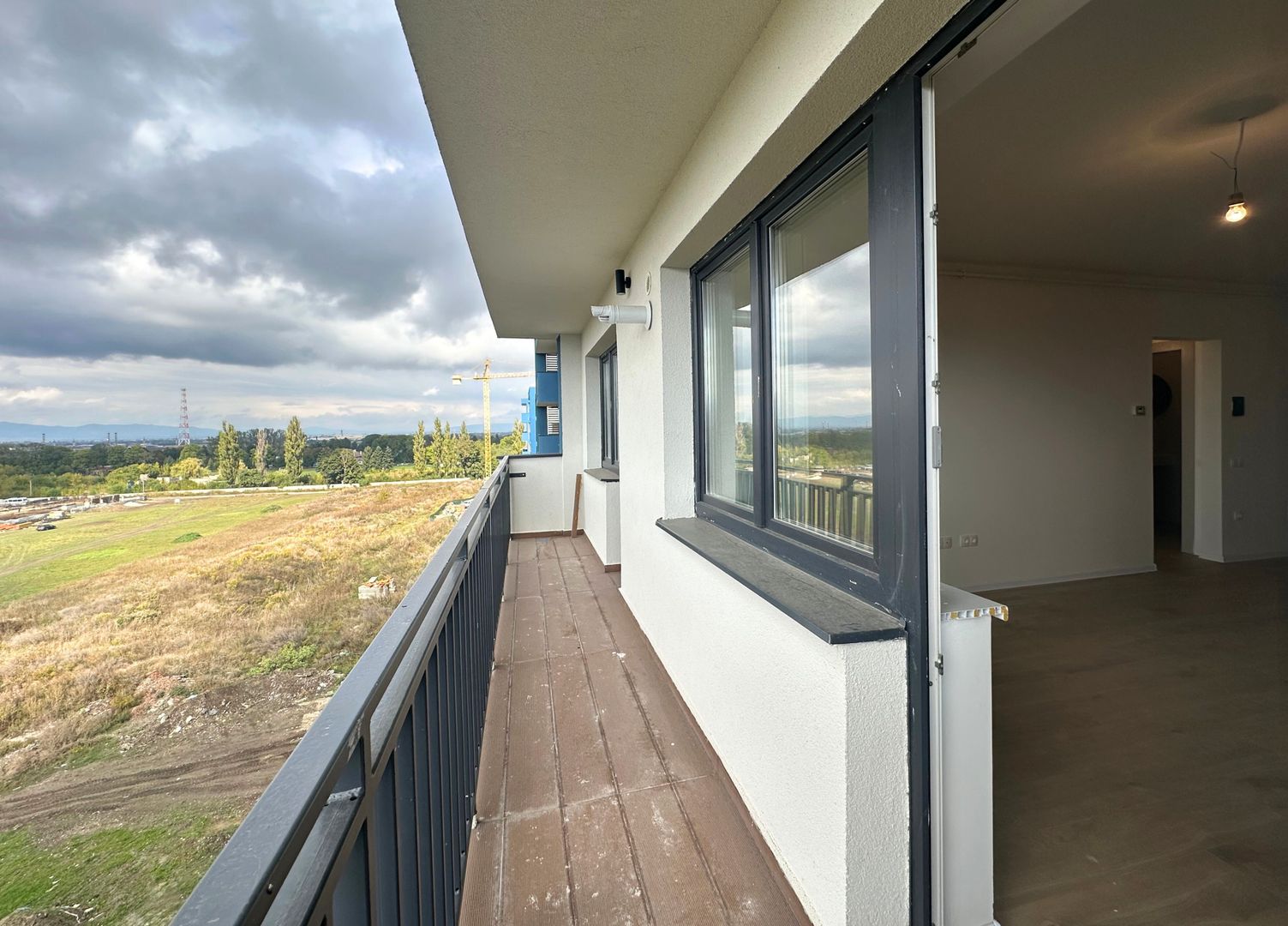 Apartament tip studio cu bucătăria mobilată zona Coresi Brasov - Poză 7