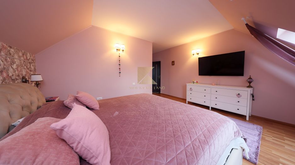 Reședință exclusivistă cu potențial investițional în centrul Cristian - Poză 9