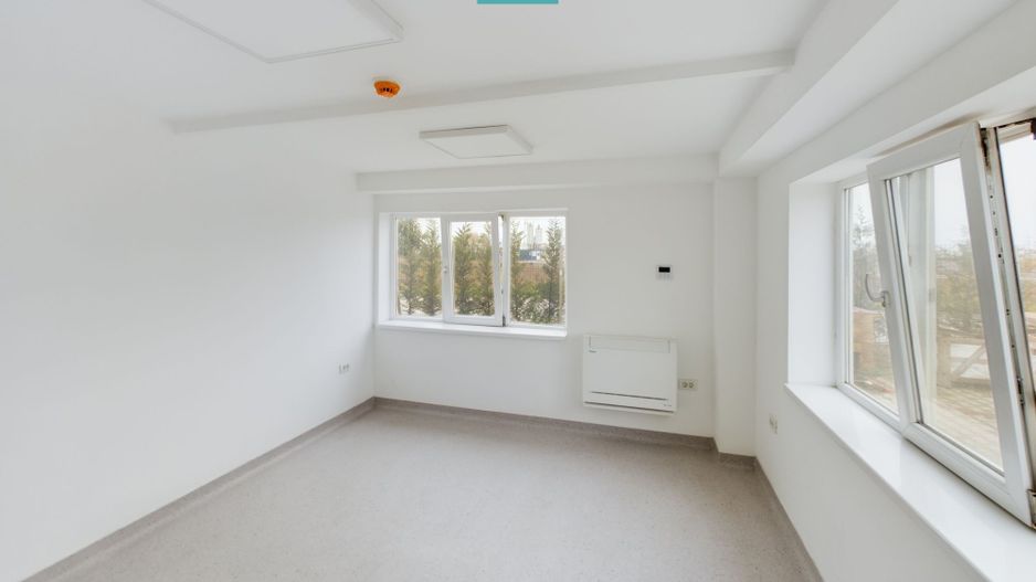 Hală cu birouri și platformă betonată de 2.500 mp - Poză 16