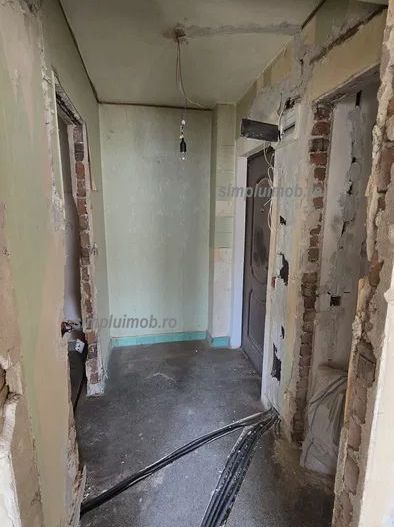 Metrou Iancului 2 camere de renovat - Poză 4