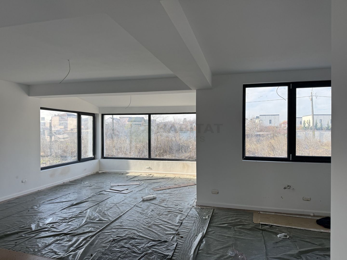 Vila individuala 5 camere Tunari - Poză 23