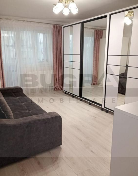 Apartament 3 camere decomandate, etaj intermediar, zona Izlazului - Poză 2