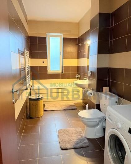 Apart 2 camere, centrala, a.c. foarte spatios 66 mp si doua balcoane - Poză 4